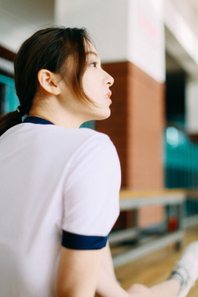 《女教师2hd》